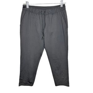 Lululemon Women’s Black Capri Athletic Pants 4